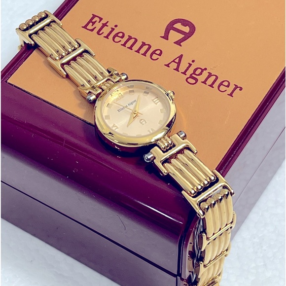 NWT WOMAN ETIENNE AIGNER WATCH - Picture 3 of 9